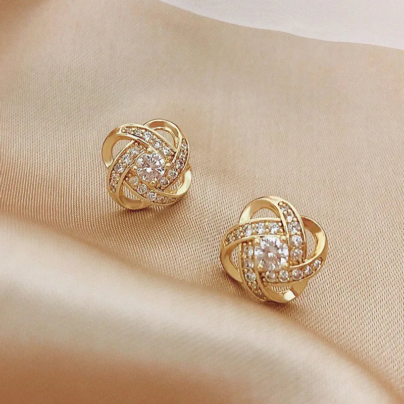 Pendientes de circonita de lujo ligeros con forma de cruz, sencillos, fomas geométricas. Regalos para bodas o fiestas para mujeres.