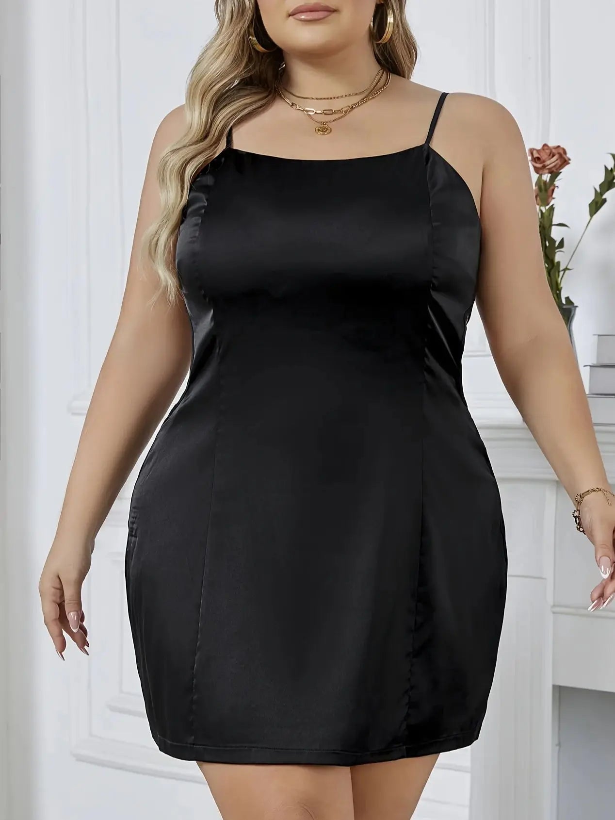 Vestido sexy plus size estilo bodycon com cintura vazada na lateral, estilo primavera/verão, design sexy e charmoso, pode ser usado ao ar livre e combinado em ambientes internos.