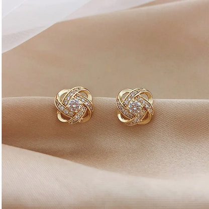 Pendientes de circonita de lujo ligeros con forma de cruz, sencillos, fomas geométricas. Regalos para bodas o fiestas para mujeres.