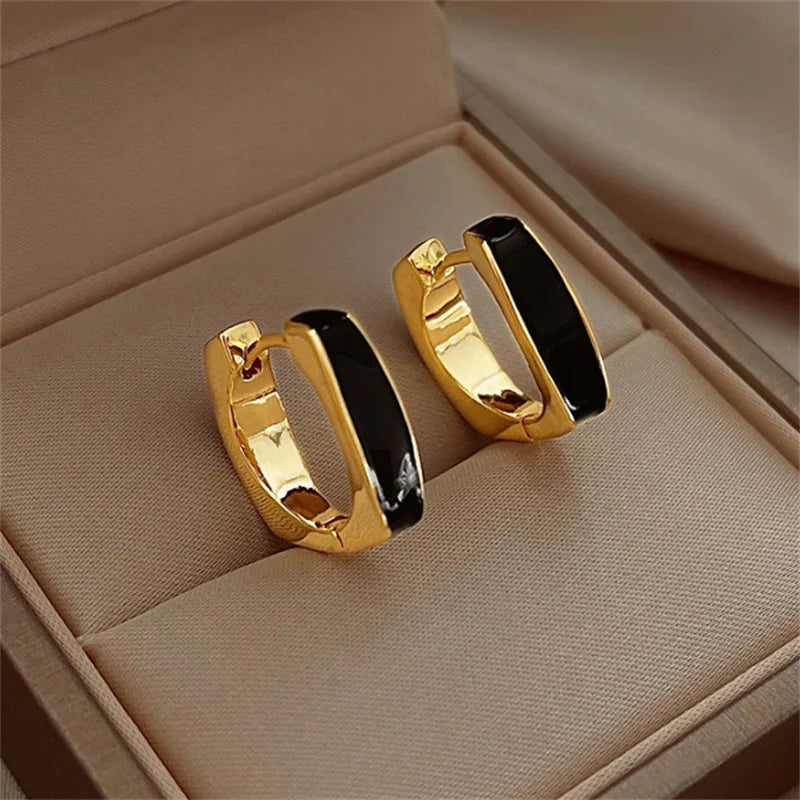 Brincos de argola luxuosos de aço inoxidável esmaltado para mulheres, brincos de argola leves e grossos com strass.